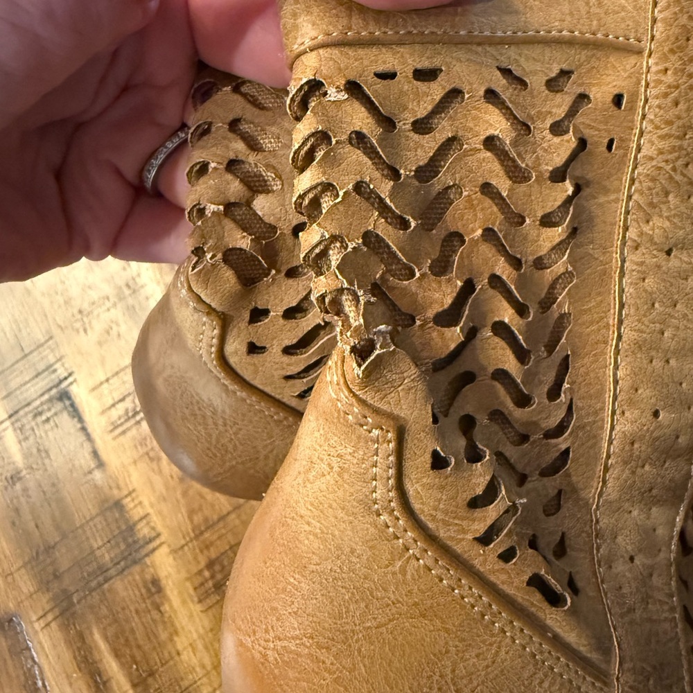 Style & Co Dylan bootie womens sz 6 Tan - Picture 5 of 7